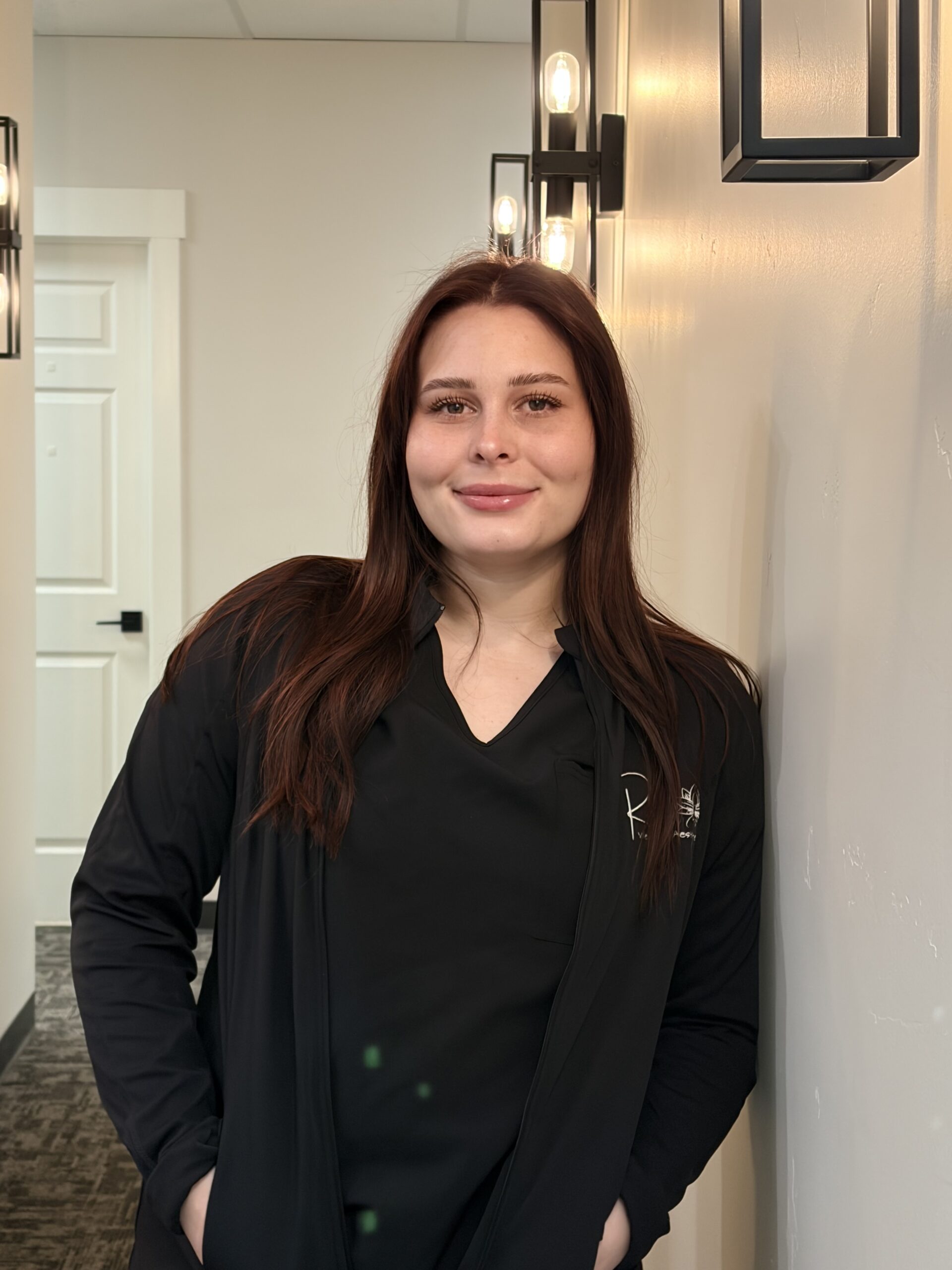 Layla Kaup, Receptionist